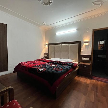 Hotel Premier Mall Road Manali Dış mekan fotoğraf