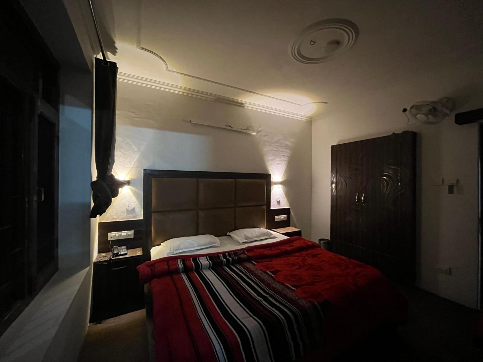 Hotel Premier Mall Road Manali Dış mekan fotoğraf
