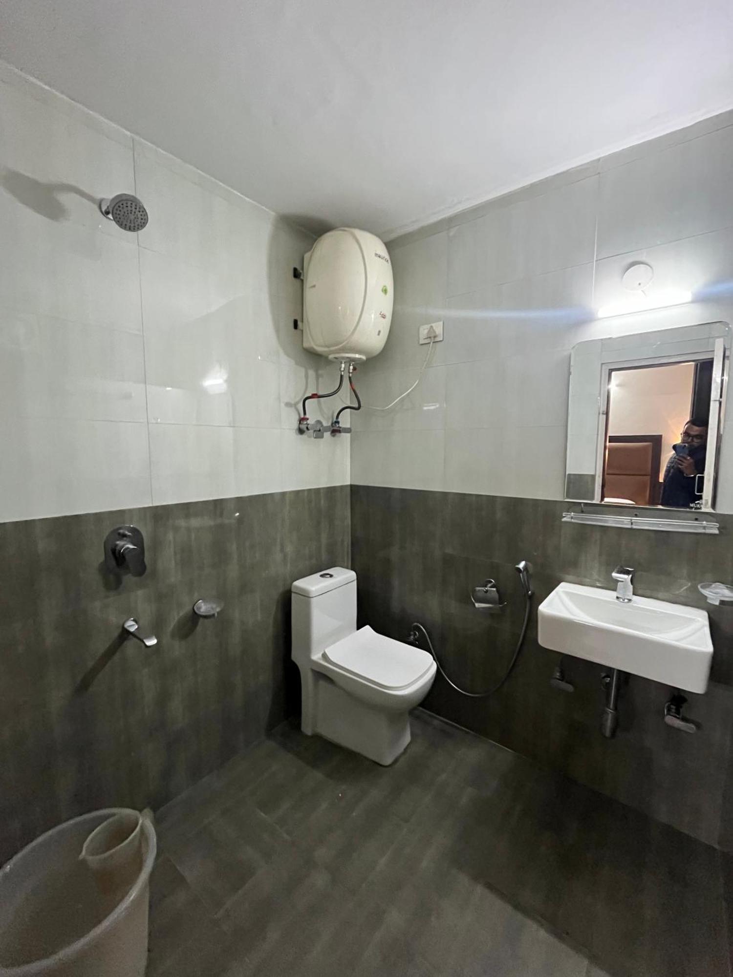 Hotel Premier Mall Road Manali Dış mekan fotoğraf